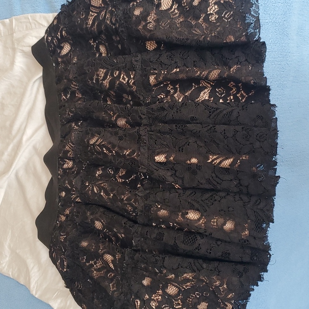 Forever 21 lace skirt